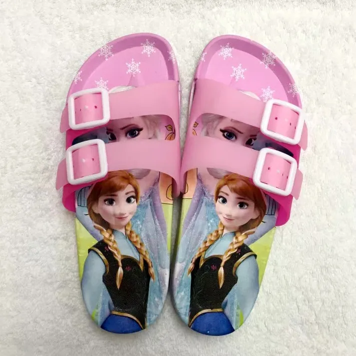 Summer home breathable slippers, a variety of cartoon slippers