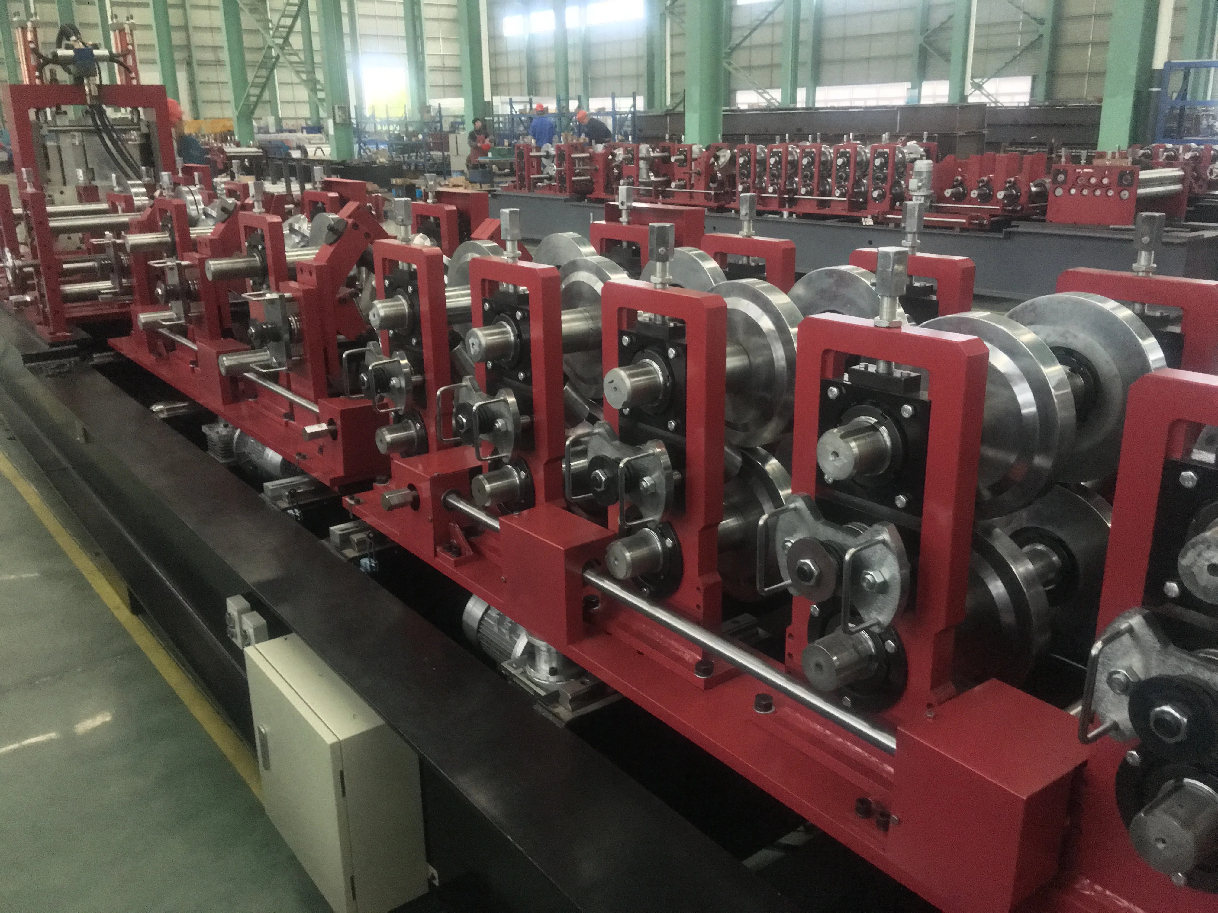 
Pre Cutting Metal Purlin Rollformer CZ Purlin Roll Forming Machine for Building Materials 
