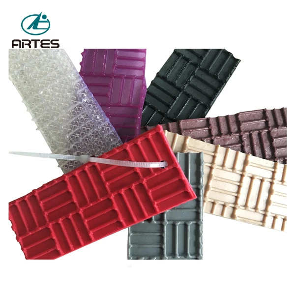 2024 Quality Car Mat Logo  Plastic Newest Fashionable Customized Anti-slip Car Floor Mats