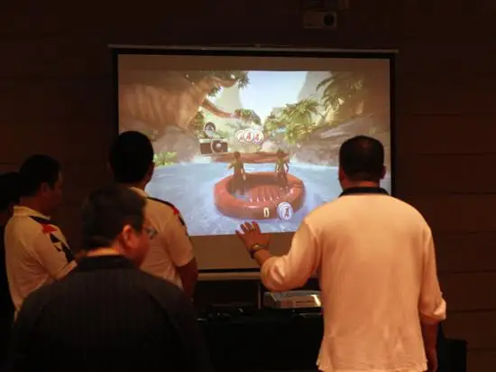 Reflective 1080P 3D Education 3LCD Ultra Short Throw Projector Digital Projector Projector 2 Years Lamp 6 Months LCD OSRAM 230W