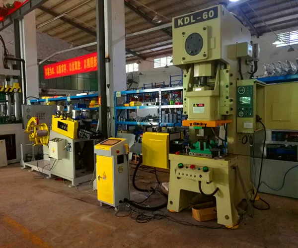 Compact uncoiler straightener 2 in  GL-200A for 6mm thickness metal strip