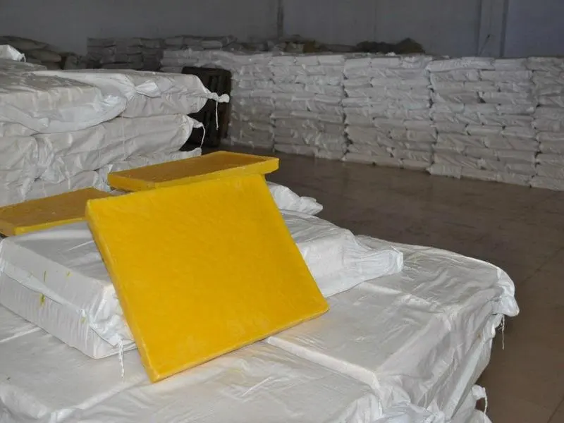 Raw beeswax extract organic bee wax block