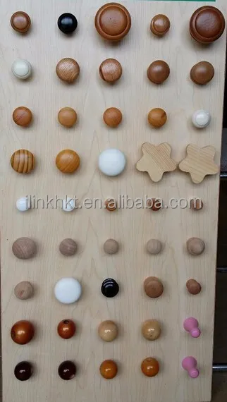 
Wooden balls with holes 