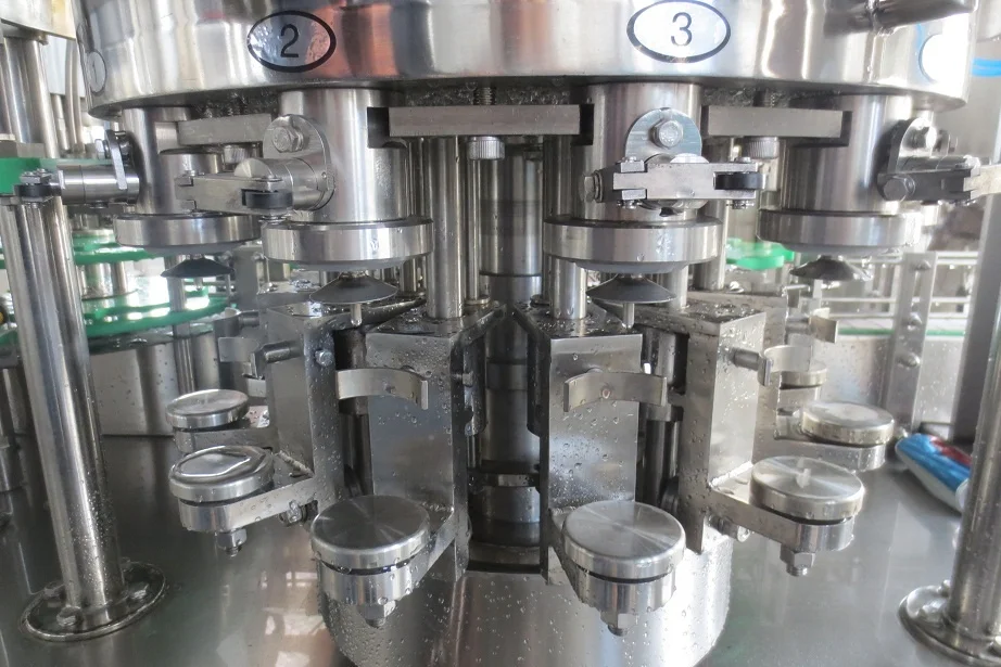 Full automatic carbonated drinks soft soda craft beer aluminum tin Can filling machine equipment