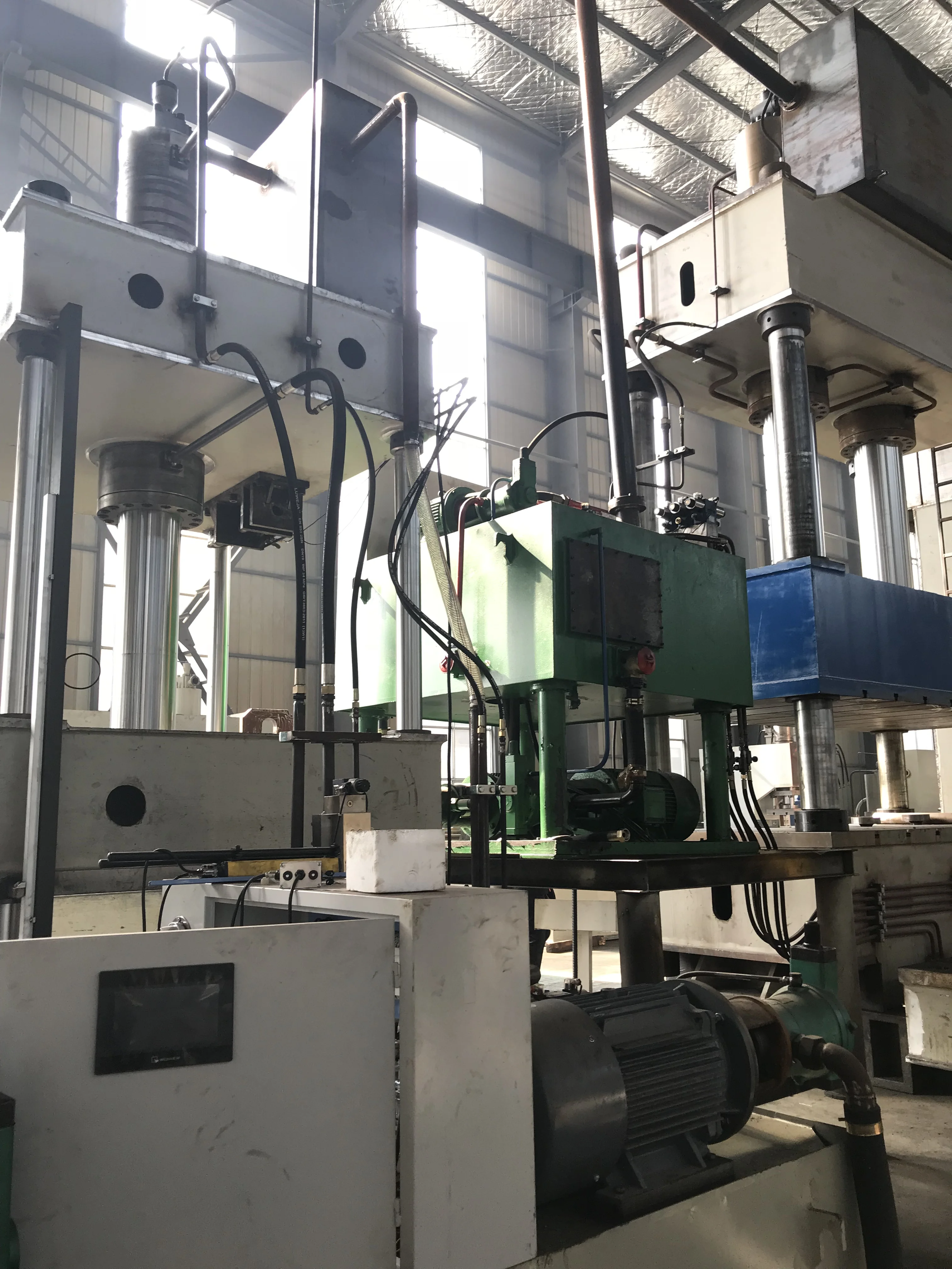 China 800 ton 1000 ton 2500 ton mechanical powerful press machine
