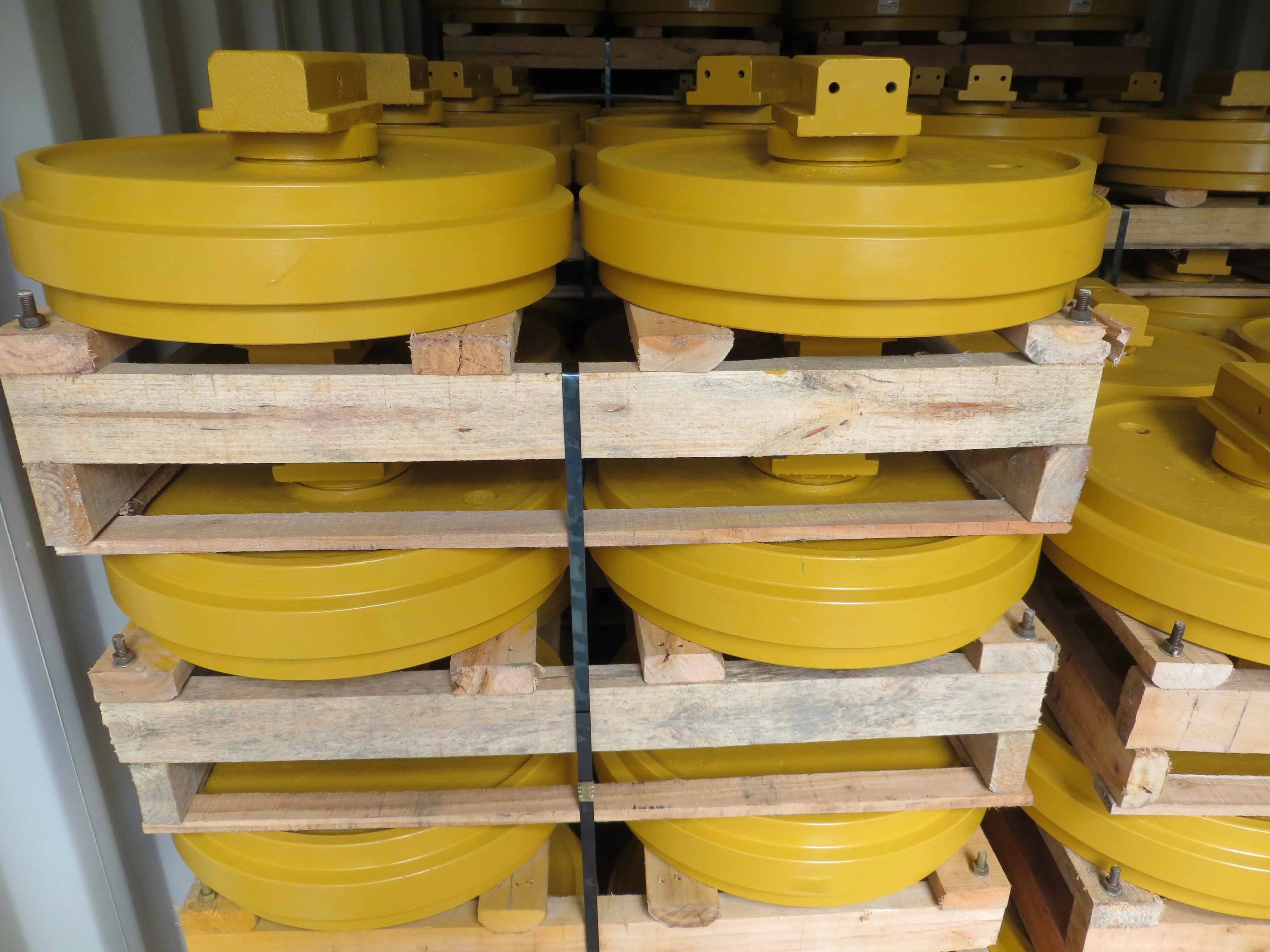 
Track idler VSIDD20, japan bulldozer d20 spare parts,dozer parts 