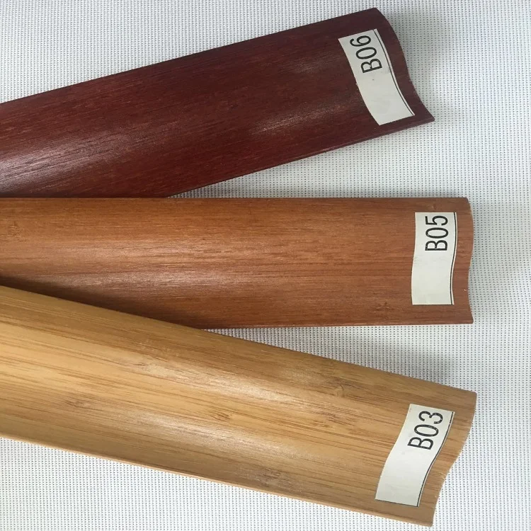 Изящные деревянные жалюзи из липы для окон