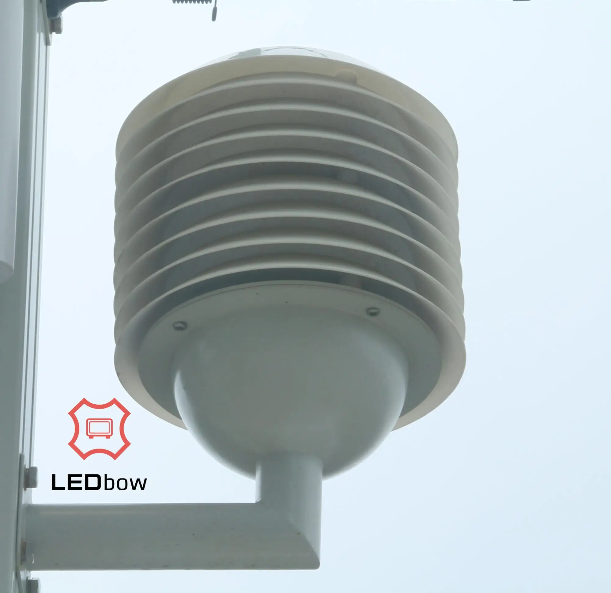 
LEDbow Integrated smart pole with Solar Street Light Smart Display Intelligent Monitoring Emergency Button Video CCTV all in one 