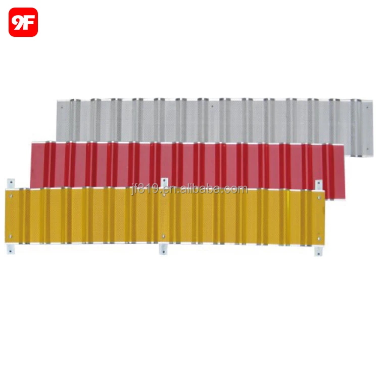 Linear road marker reflector guardrail delineator highway reflector