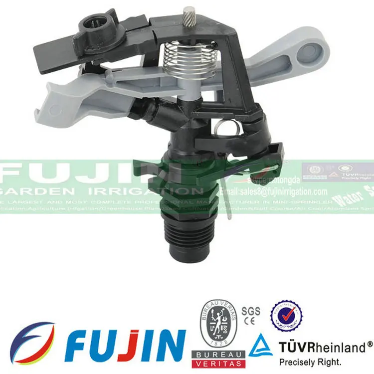 газон и ландшафтный ротатор спринклерной