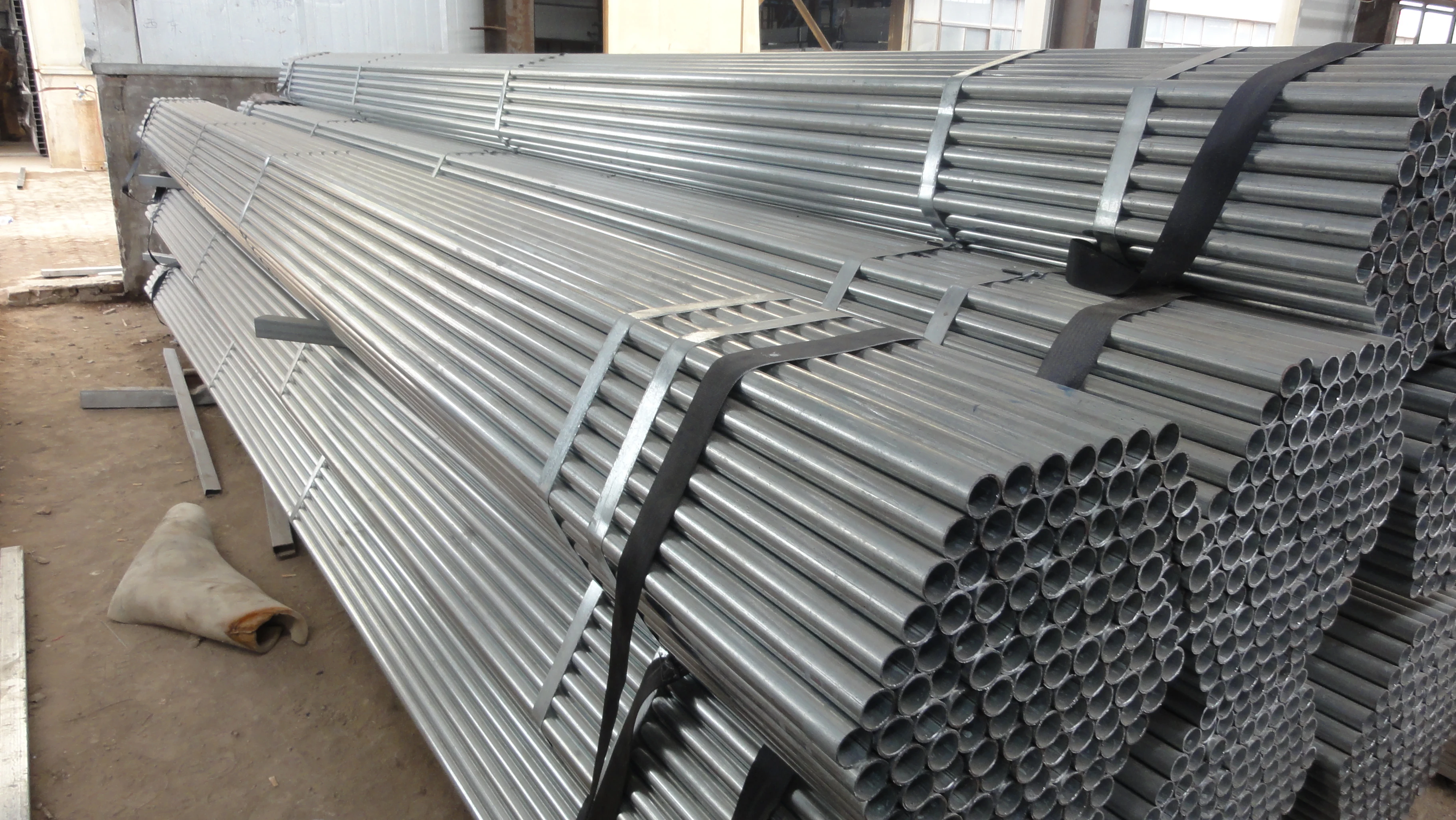 Tianjin manufacturer ERW galvanized steel iron pipe scrap fittings price list