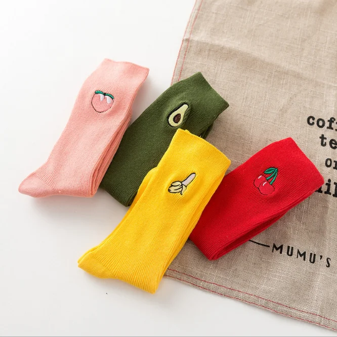 2021 новые хлопковые милые женские длинные Красочные забавные Разноцветные носки с 3D вышивкой и принтом фруктов для женщин и девочек