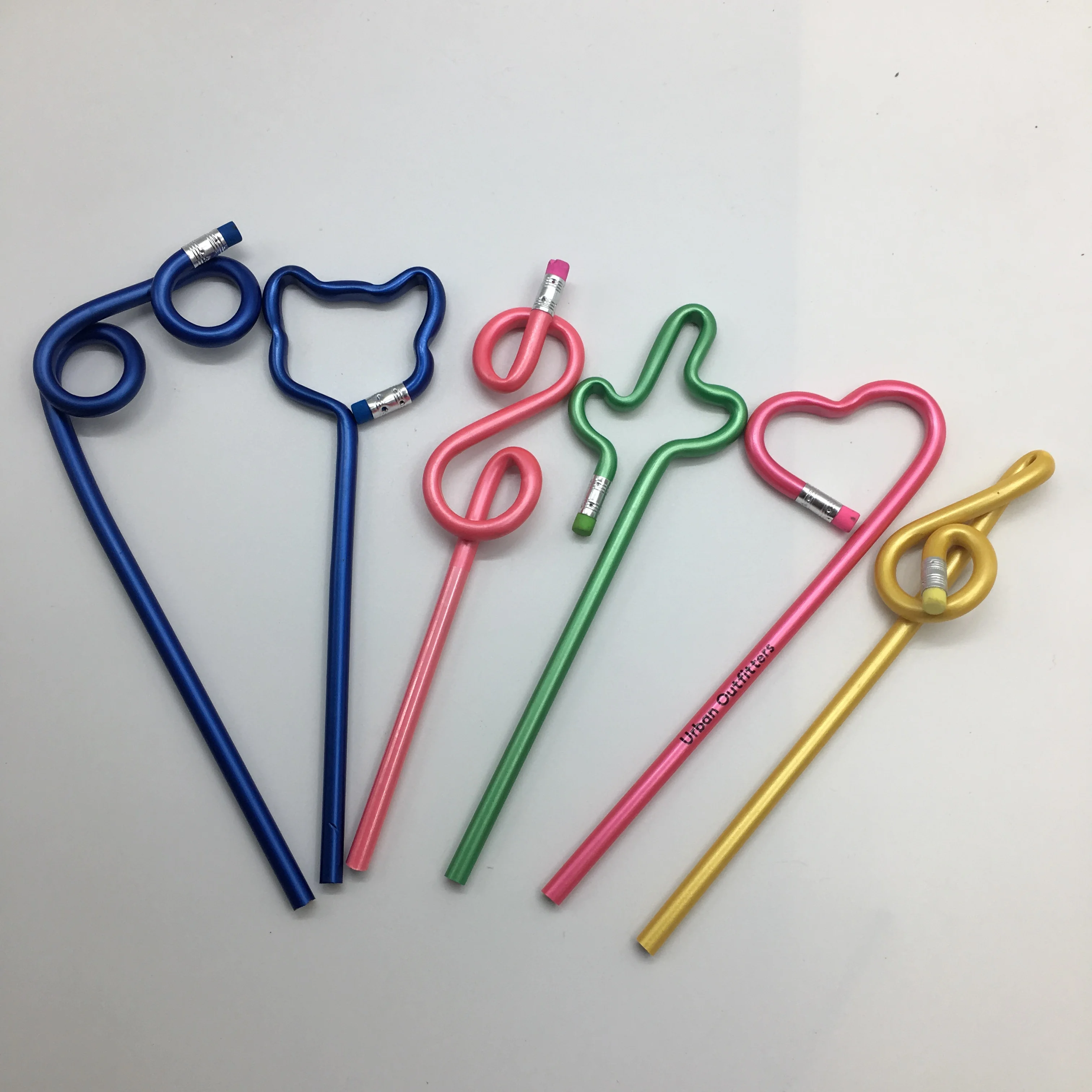 custom modelling pencil synthetic wood heart bear shaped topper solid color body diverting pencils for kids
