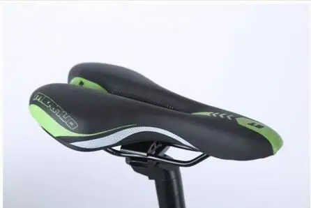 Велосипедные шины разных цветов для езды по снегу