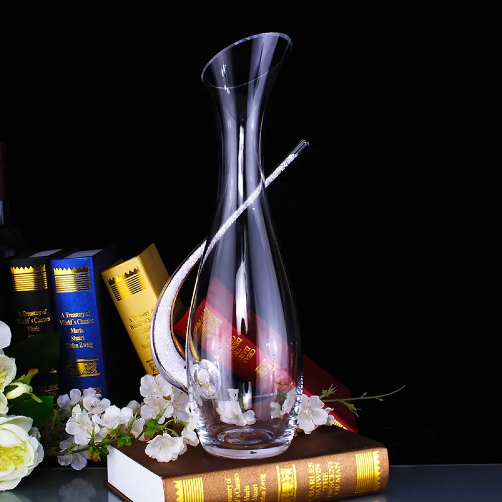 
Factory Price trendy style mini glass decanter 