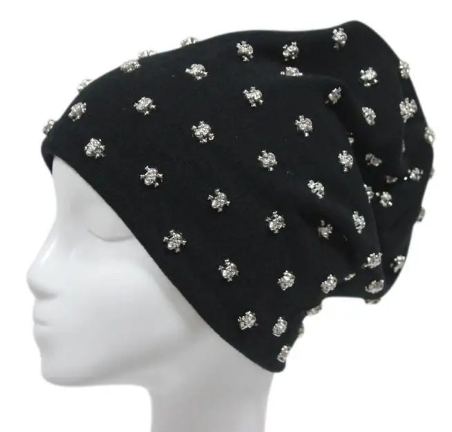 2017 Новый модный дизайн зимняя шапка Индивидуальные Женские шапочка шерстяная шапка с металлическим логотипом