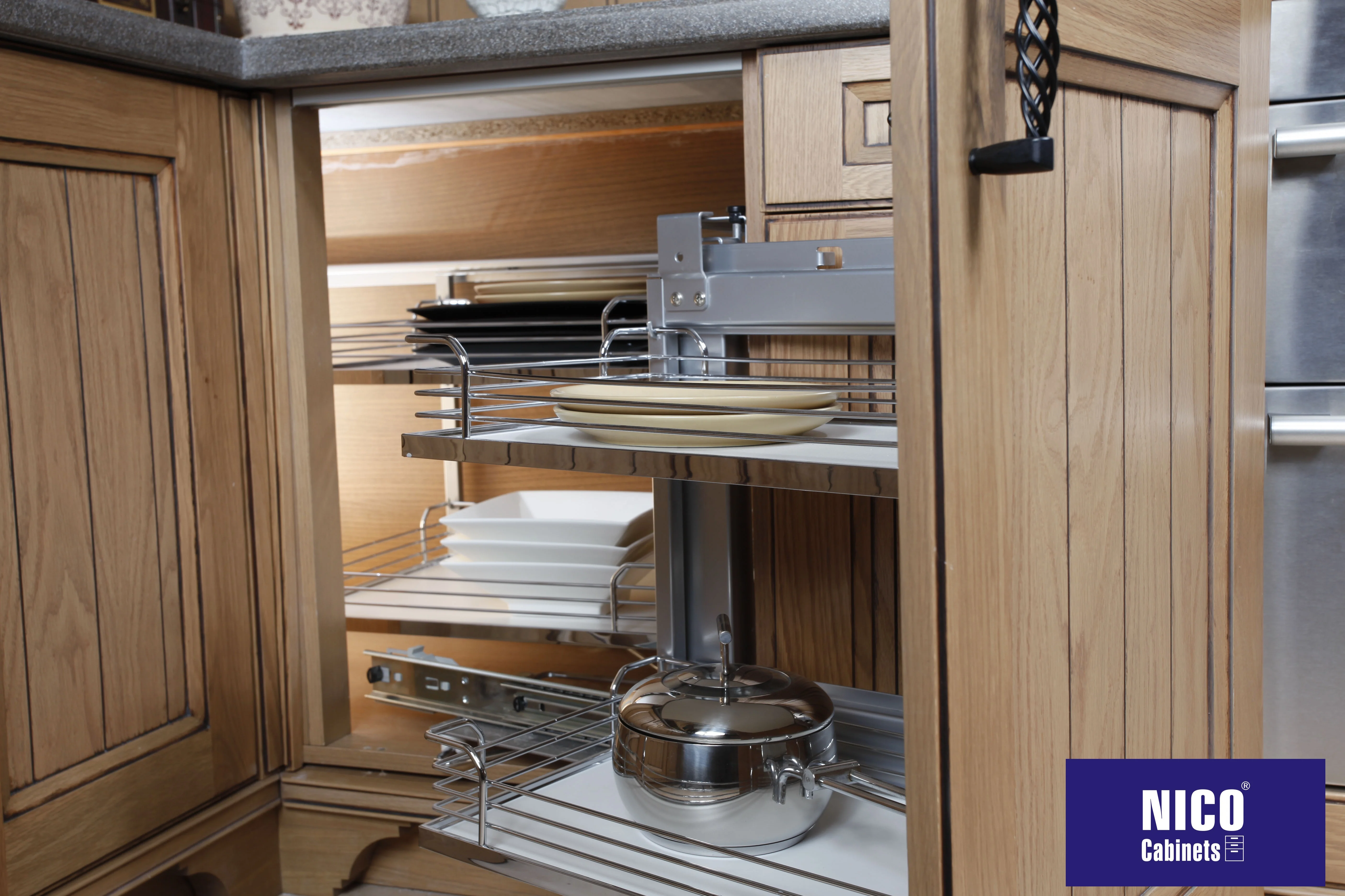 NICOCABINET Custom  E1 European Standard Classic European Solid Oak Wood Kitchen Cabinets