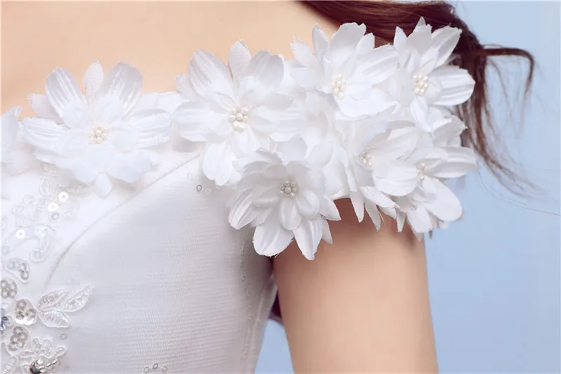 Hot sale Favorable Ivory Flower Long Train Wedding Dresses for Bride Bridal Gown with Long tail