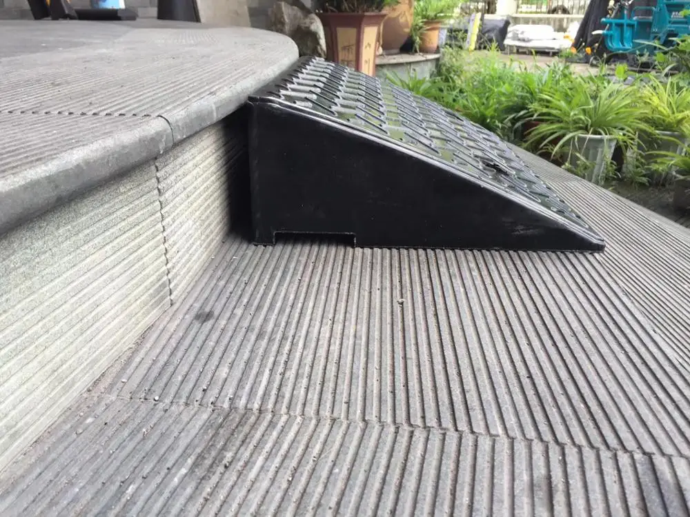 CE Road Kerb Curb Rubber Ramp