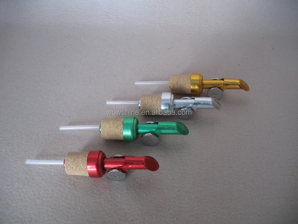 Aluminum cork wine pourer hot selling item in green