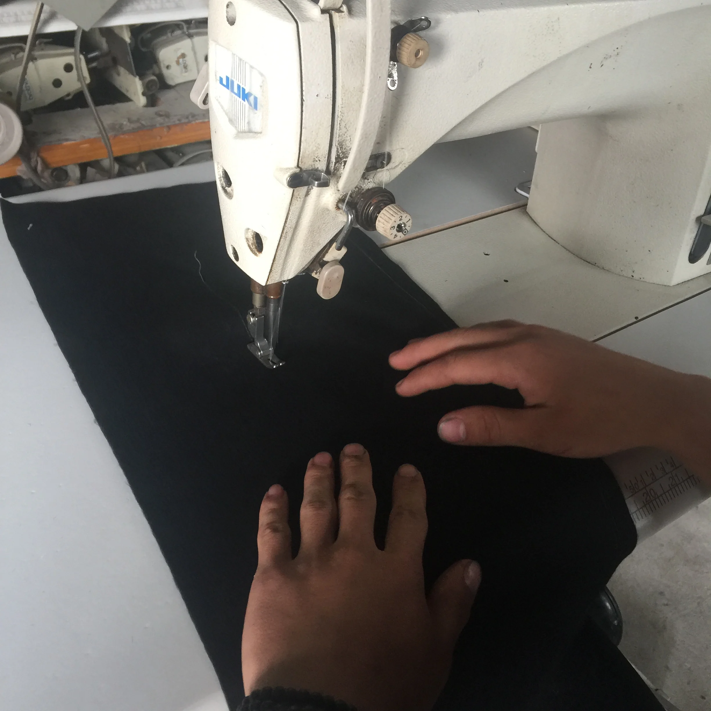 Factory sale Used JUKI9000B lockstitch sewing machine  price is nice