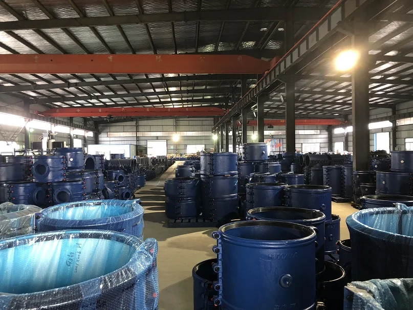 pipe saddle clamp / ductile iron/sleeves/Tapping Tee of Ductile iron pipes for drilling hole in pipeine