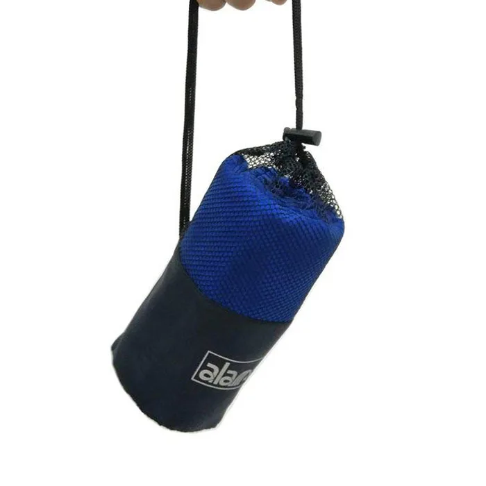 Индивидуальное спортивное полотенце из микрофибры с сетчатой сумкой