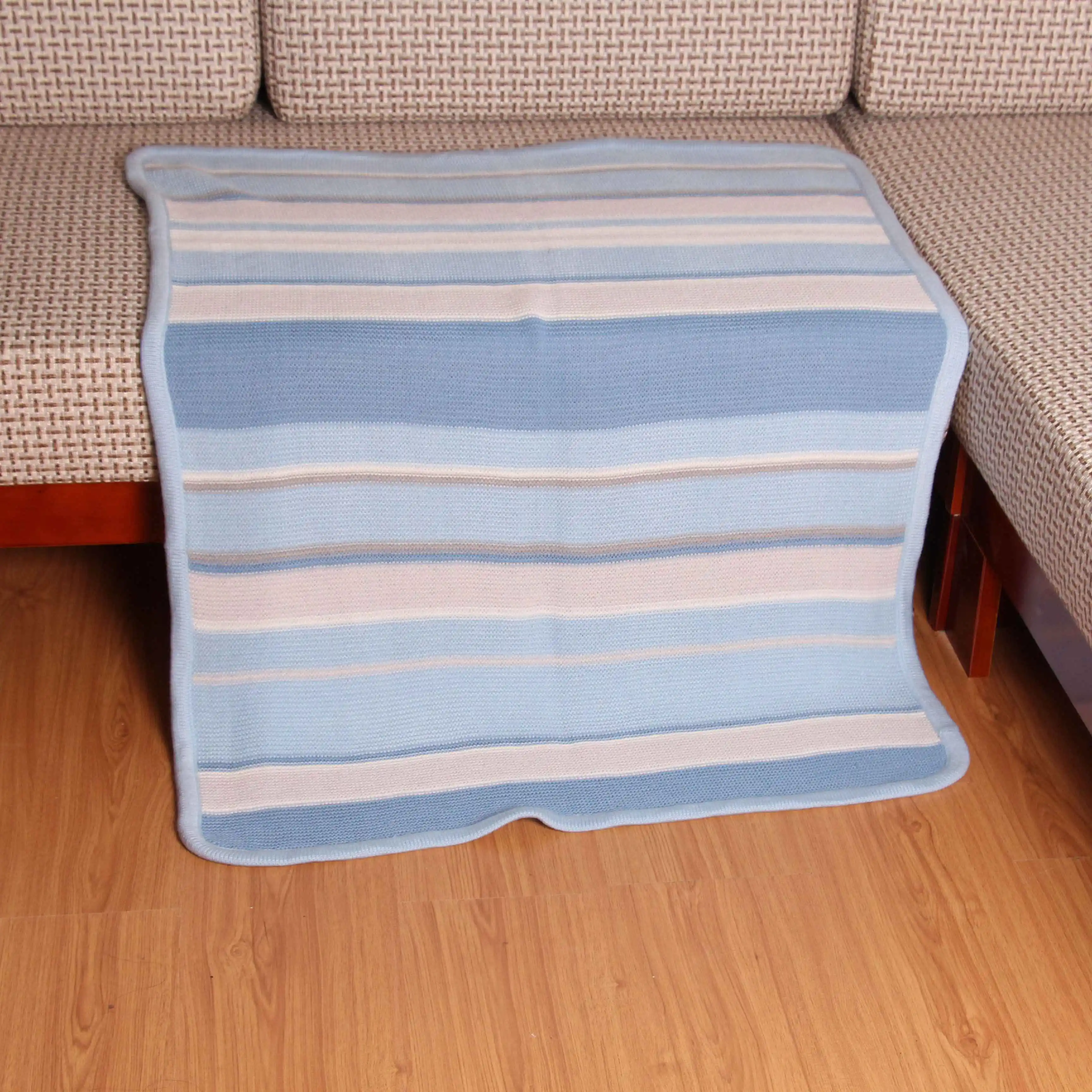 
Hot selling wholesale 100% polyester soft baby kids blanket 
