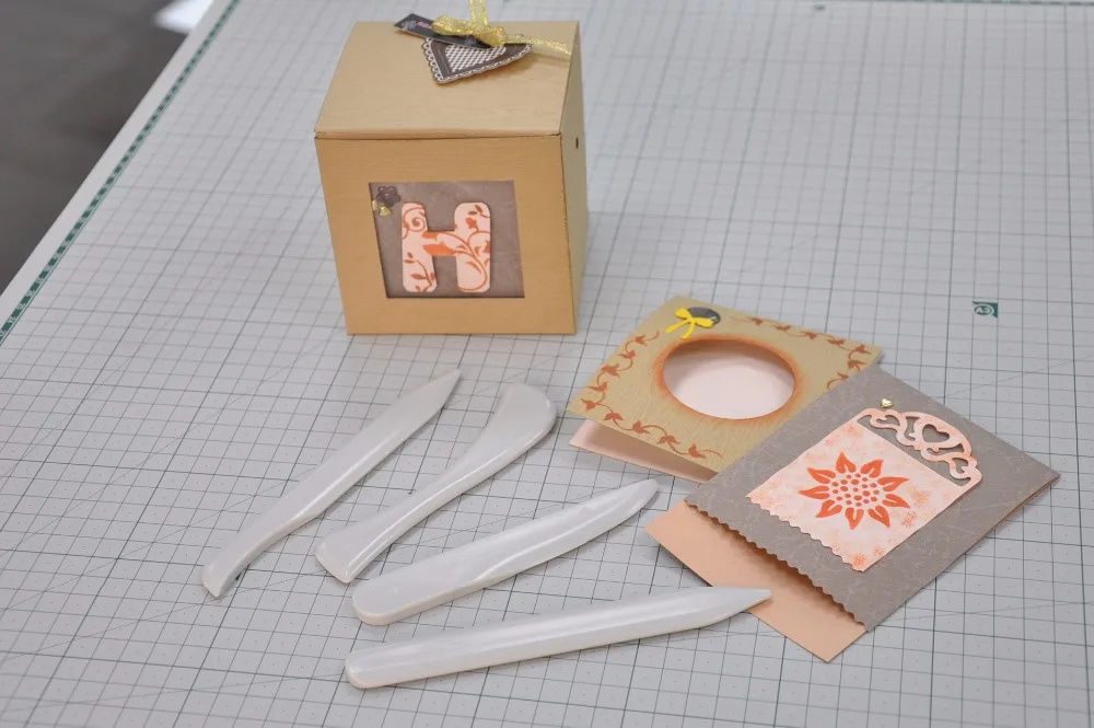 Taiwan Craft Supply Novelty Bone Folder Paper Folder Hand Tool for Handicraft Sculpture and Arts