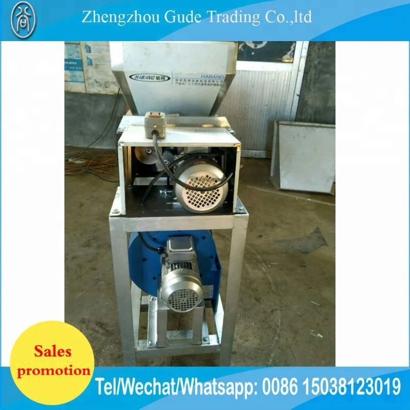 High Quality Wet Groundnut Roasted Peanut Red Skin Peeling Machine