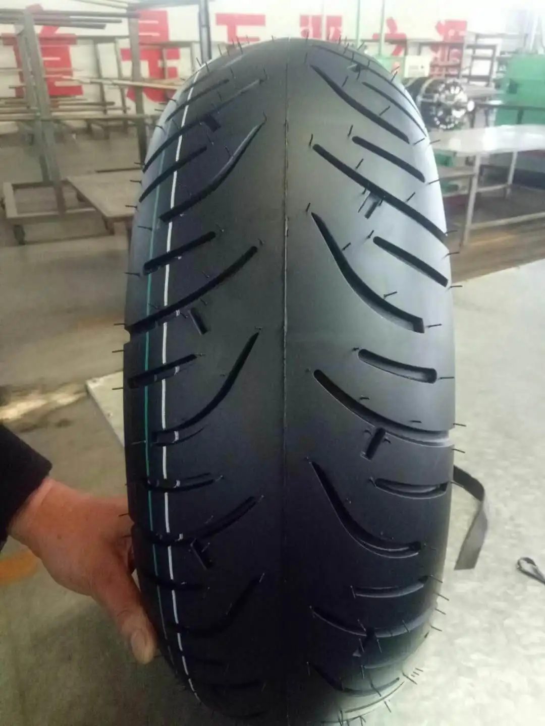 
2018 new pattern big size tubeless type 190/55-17 190/50-17 