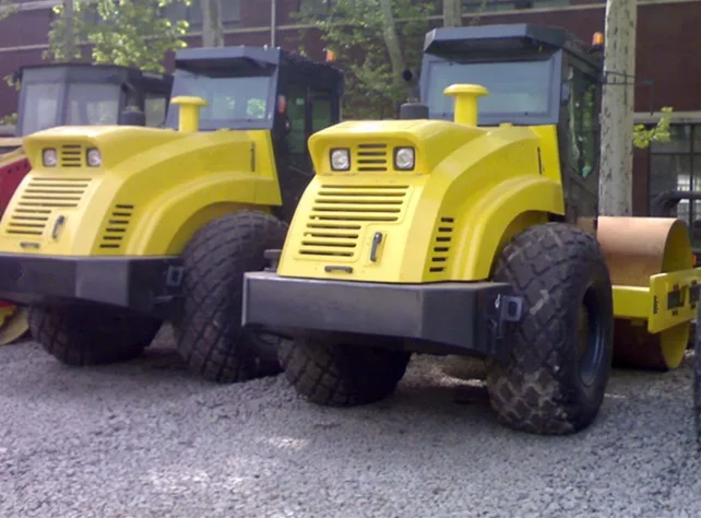 sinomach LSS214-3 14 ton nivo small single drum vibratory road roller compactor price or parts