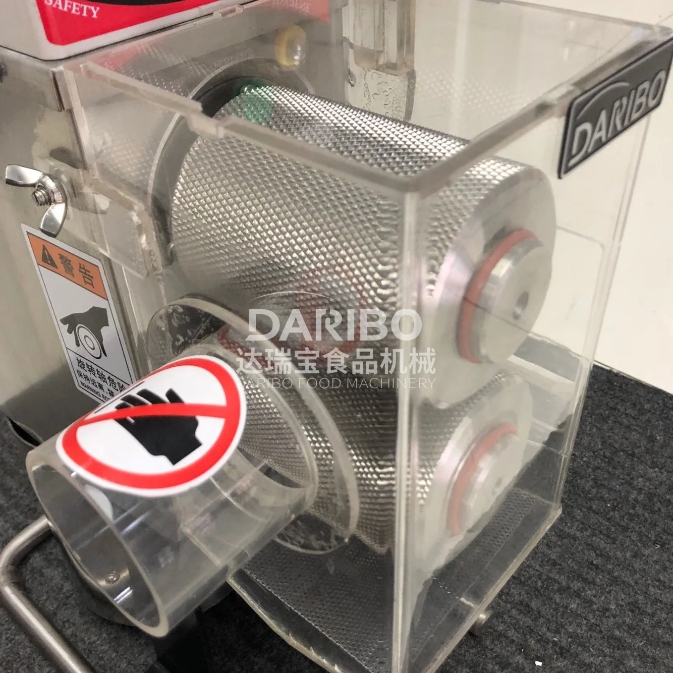 Newest Professional Sugar Cane Juicer/Factory Made Commercial Electric Sugarcane Juice Machine