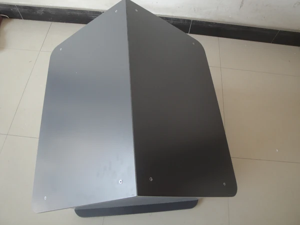 Fashionable Wooden Dog House with mat