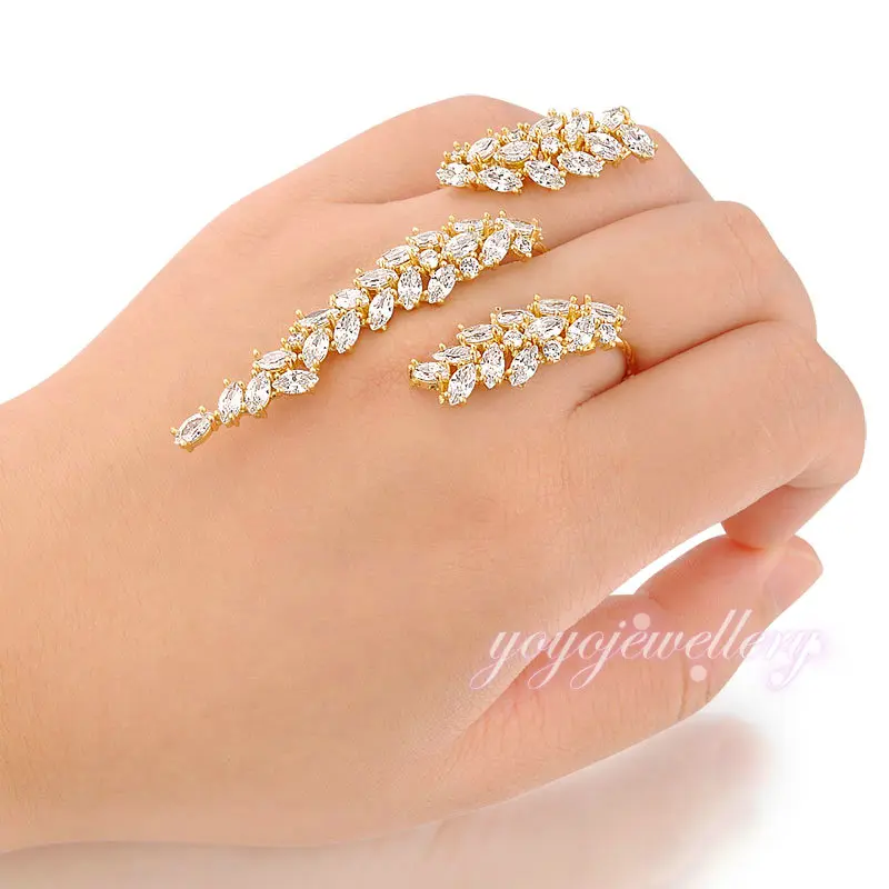 Hot sale Wholesale Creative Unique Design Through Fingers Jewelry Ring Free Size Handlets Cuff Ring R986