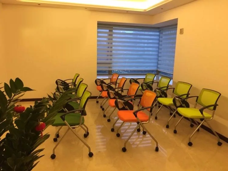 Премиум стальной складной тренировочный стул с правой рукой стол