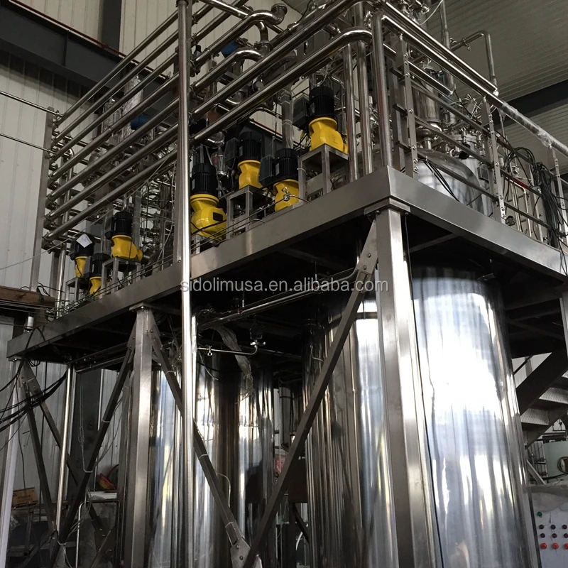 Bioreactor for molasses fermentation, yeast production line