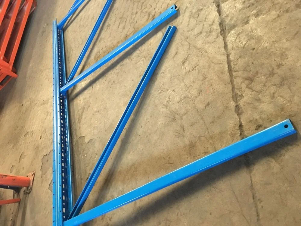 Pallet Rack Upright (7).jpg