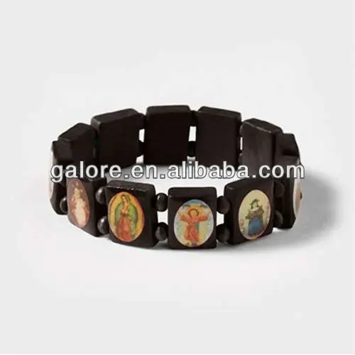 Эластичный браслет из золотистого дерева с бусинами браслеты розам saint