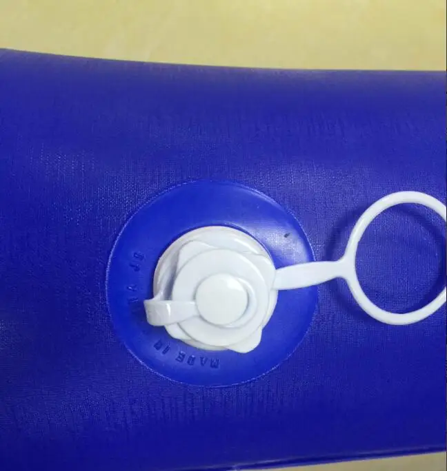 Double Chamber Water Bag Secures Winter Cover to Rectangular Swimming Pools