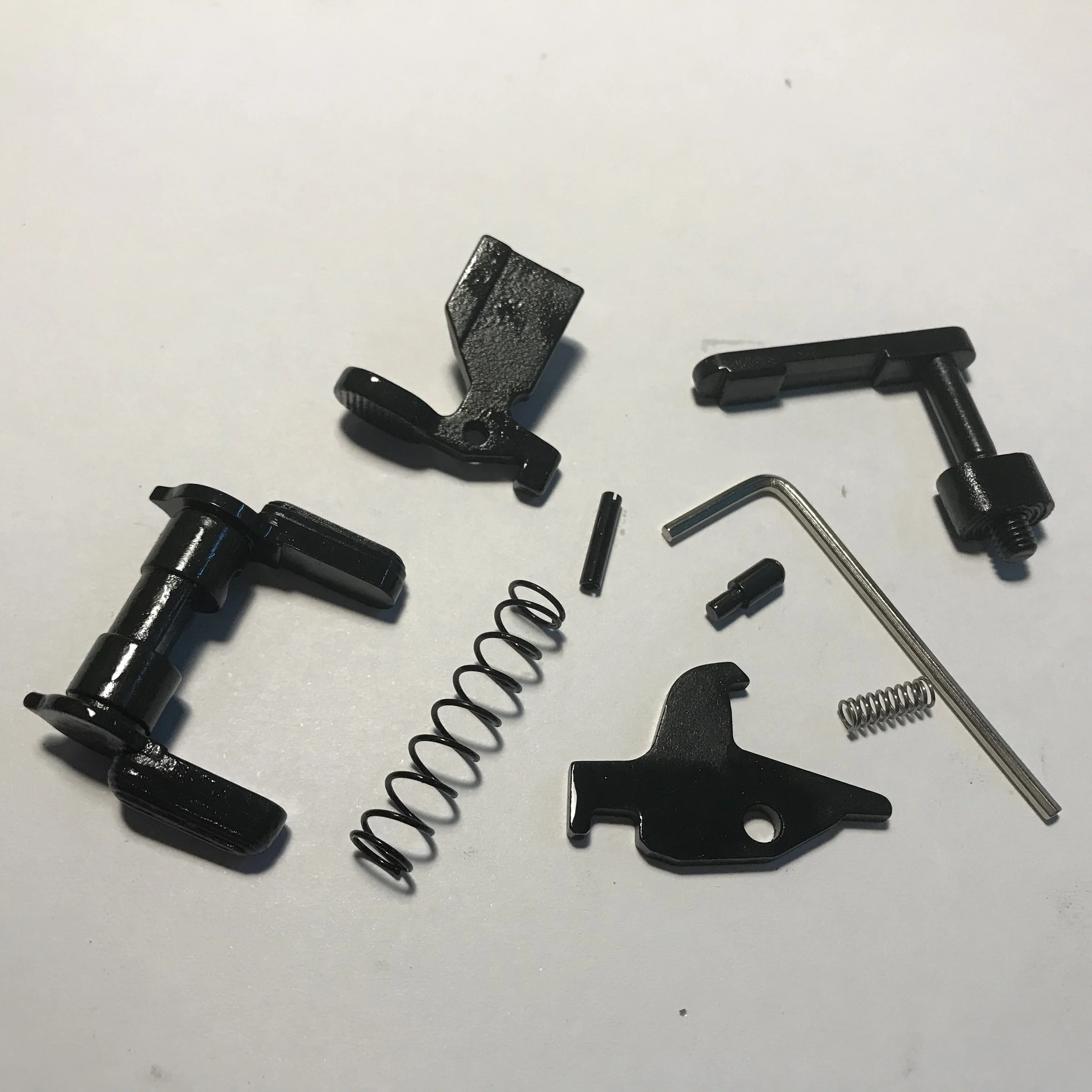 
SUNGUN LPK0001 Wholesale Mil-Spec Enhanced AR15 Parts Lower Parts Kits Fits For 223 AR15 