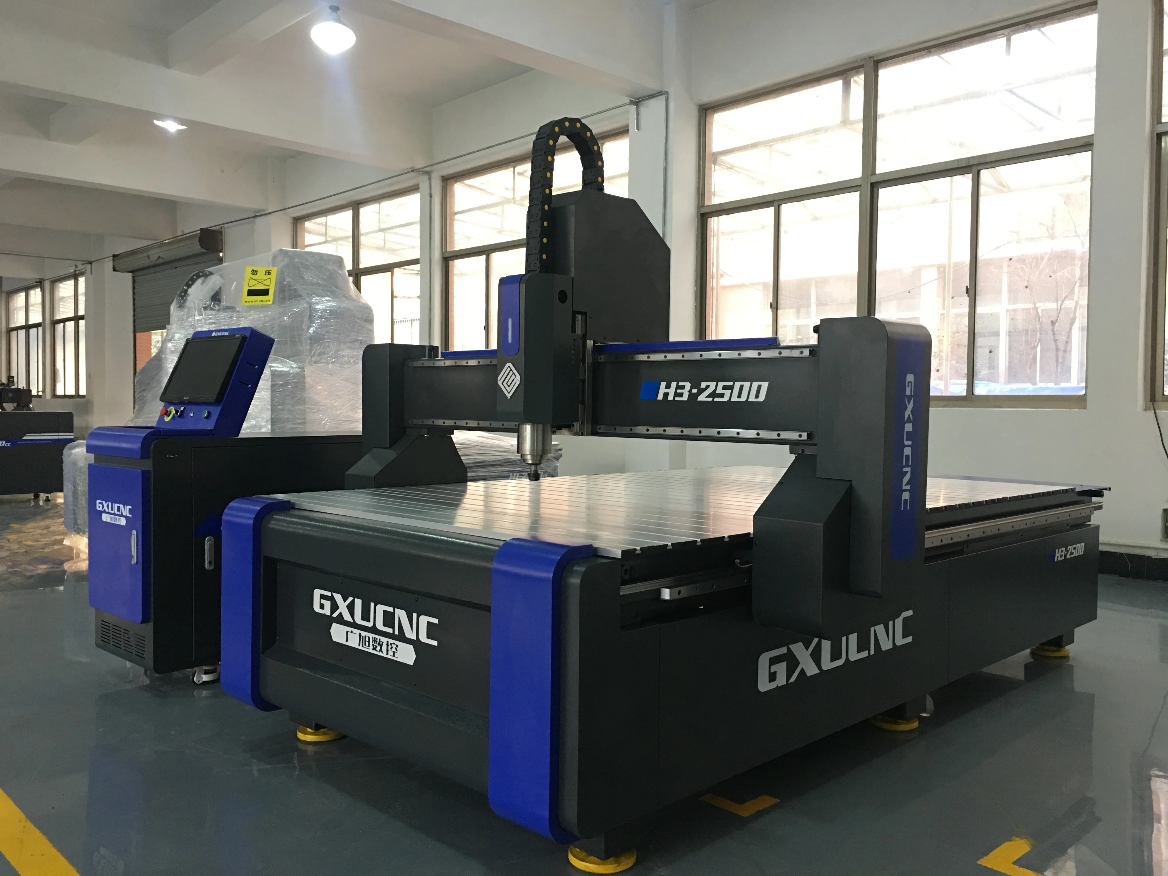 GXU H3 2500 CNC деревообрабатывающий режущий станок