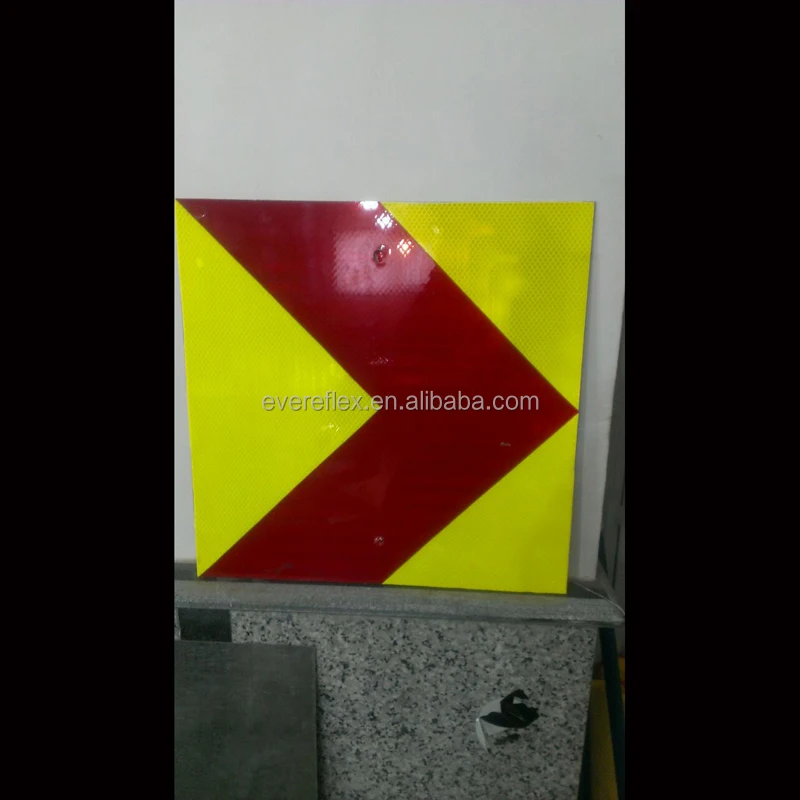 Acrylic Reflective Arrow Signs for Outdoor Traffic Safety