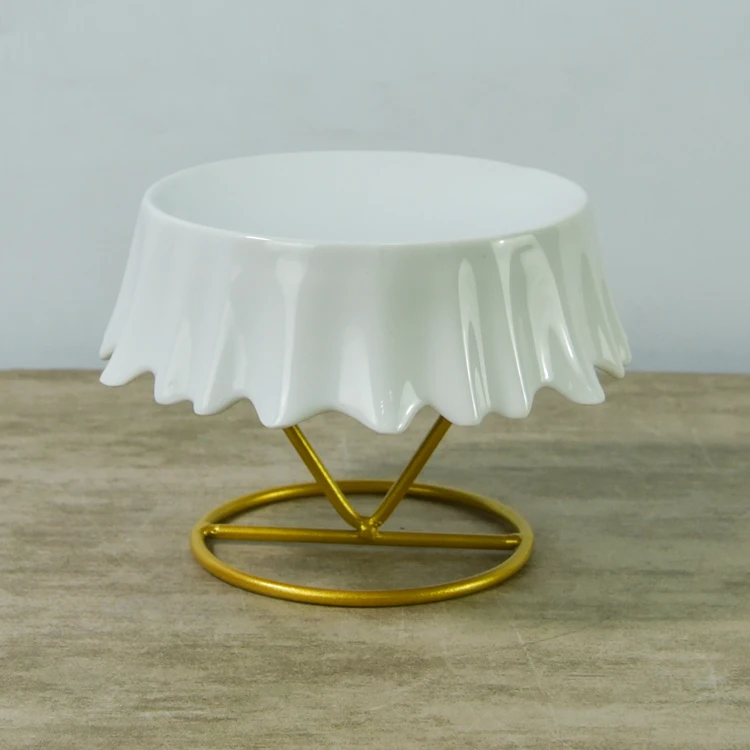 Durable advanced design porcelain ceramic wedding cake stand cake stand set