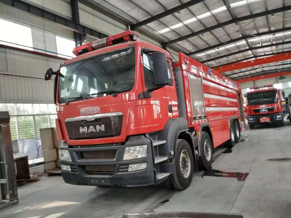 
2020 new cars water foam dry powder Man fire truck 