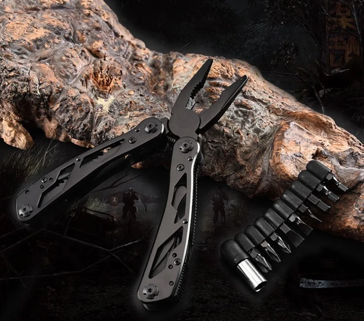 Outdoor camping gear multipurpose tool combat folding knife