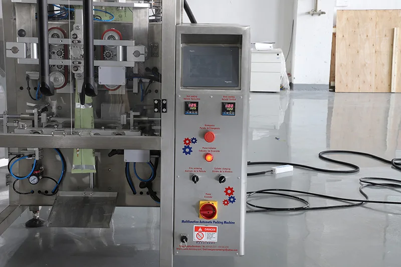 Automatic Flour Jaggery Powder Spices Coffee Powder Packing Machine