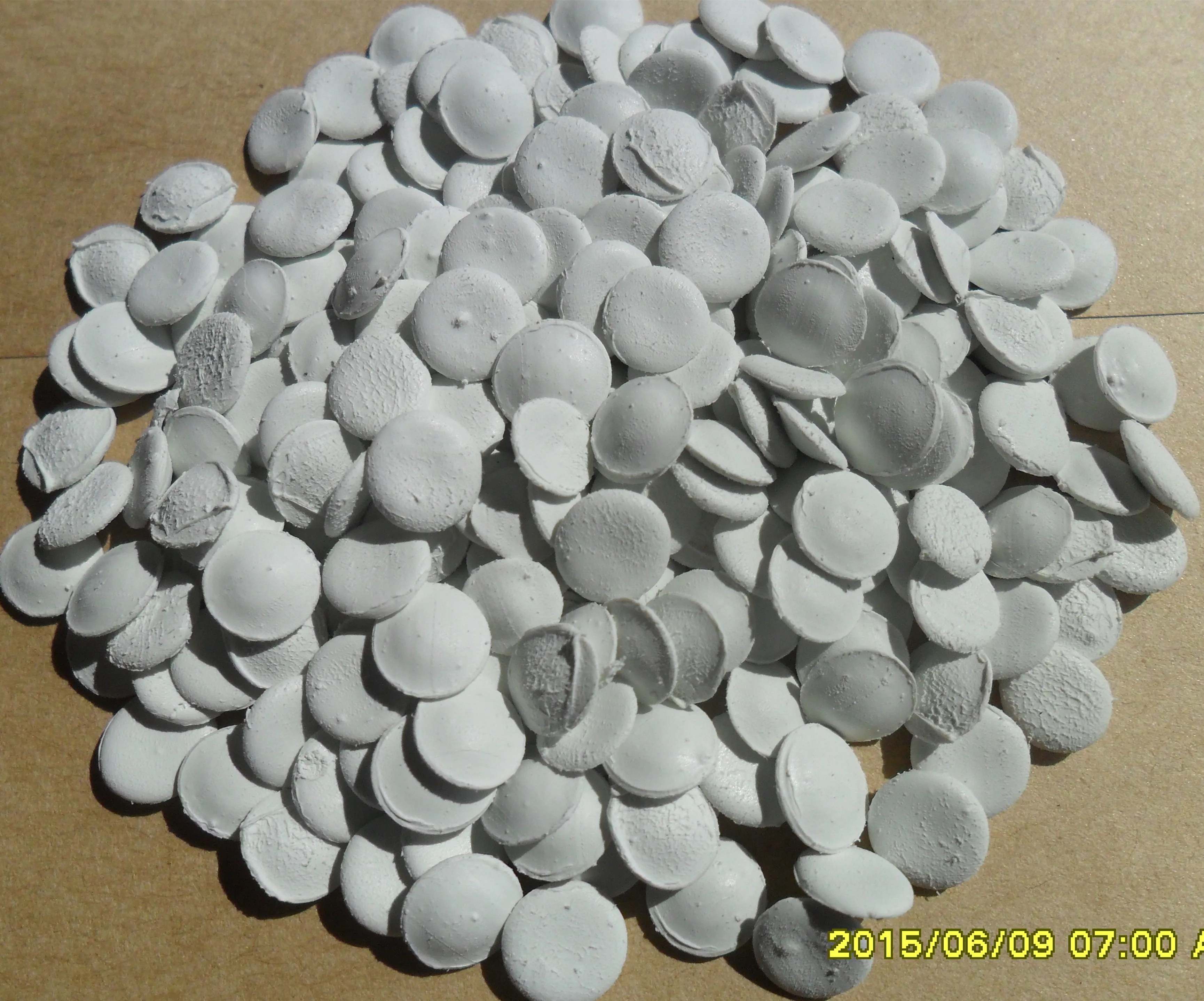 Dispersed ZnO-80 zinc oxide accelerator pellets masterbatch for EPDM or SBR rubber compound processing