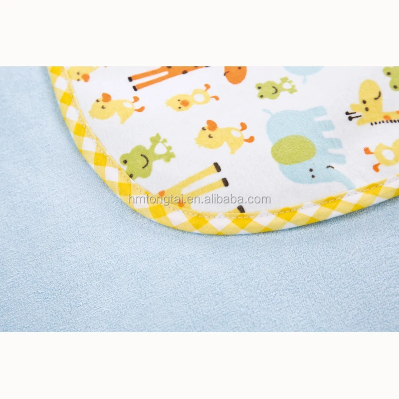 
bamboo fibre water-proof and free breathing ultralarge baby changing pads mat yellow giraffe 