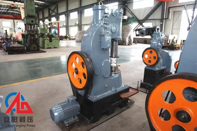 Мощный кованый молоток 25 кг